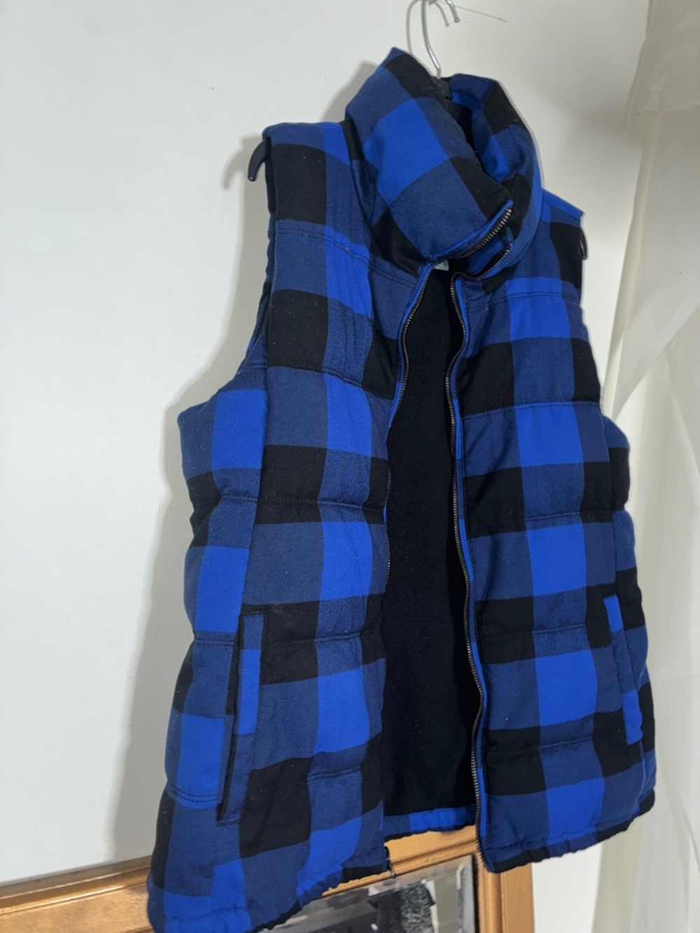 Old Navy Boys Blue Buffalo Plaid Puffer Vest M